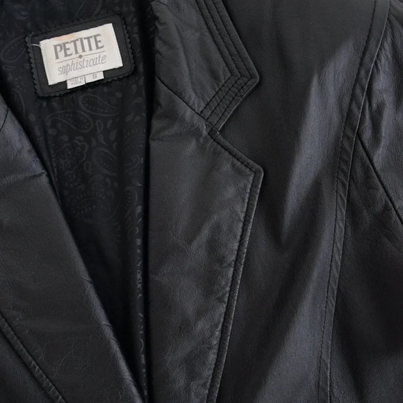 Vintage Petite Sophisticate  Black Button Down Leather Jacket Size Small - Picture 13 of 13